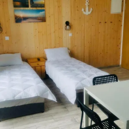 Apartment For 2 People, Sianozety, Cleaning Included